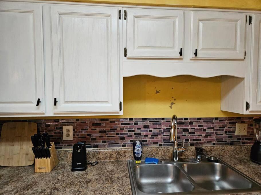 Peaceful & Elegant Sleeps 16 With Pool Near Mall * Memphis