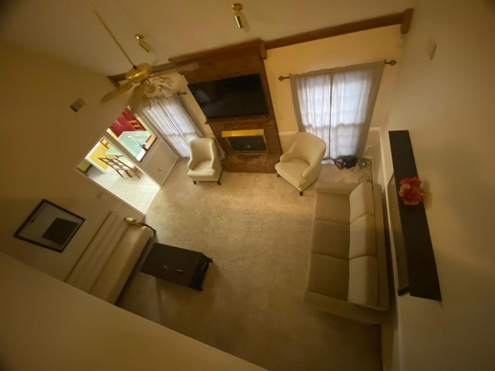 Holiday home Peaceful & Elegant Sleeps 16 With Pool Near Mall *
